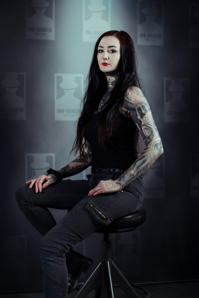 Olga Kisielewicz – tatuatorka z INK-OGNITO Rybnik, tworzy tatuaże w klimacie horroru i zajmuje się laserem