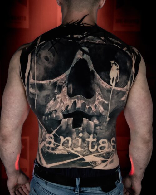 Cover-up tatuażu Rybnik – nowy tatuaż w INK-OGNITO cover up tatuażu w Rybniku wykonany w studio INK-OGNITO przez Rudego